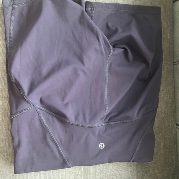 Lululemon Purple Shorts 6” Size 6 - Picture 2 of 2